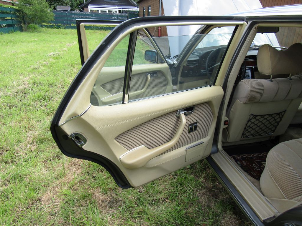 Mercedes-Benz 450 SEL 6.9 1979 – Bild 26